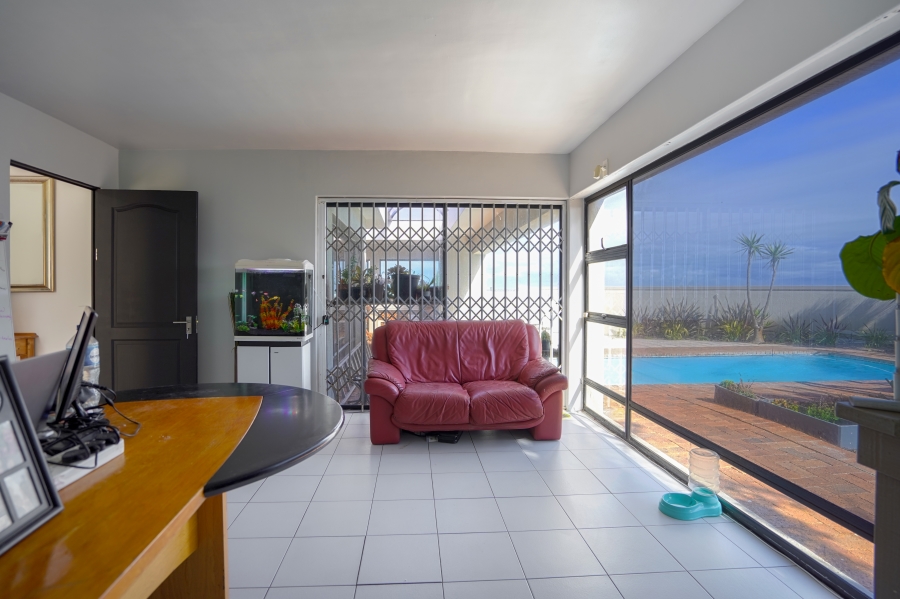 4 Bedroom Property for Sale in Van Riebeeckstrand Western Cape